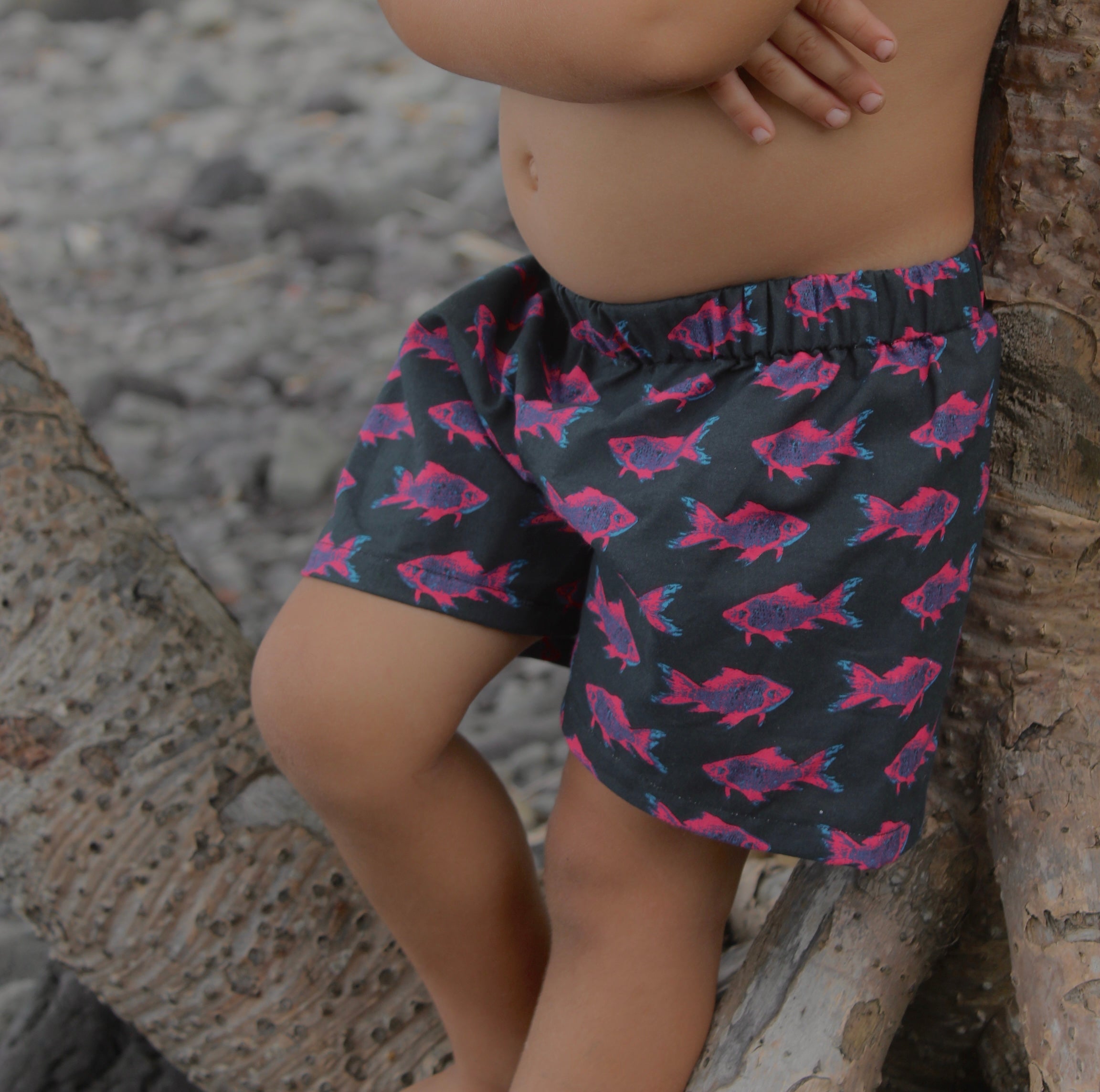 Keiki Kane Shorts - 'Ele Ele Menpachi