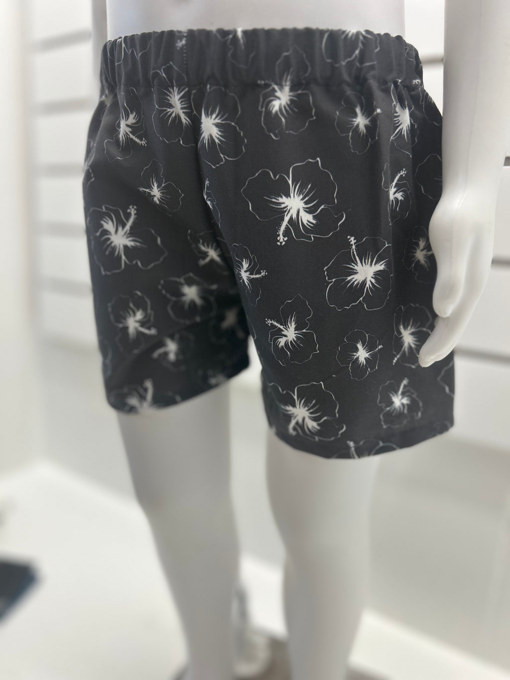 Keiki Shorts - 'Ele Ele Hibiscus